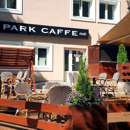 Park Rooms Dugo Selo Buitenkant foto
