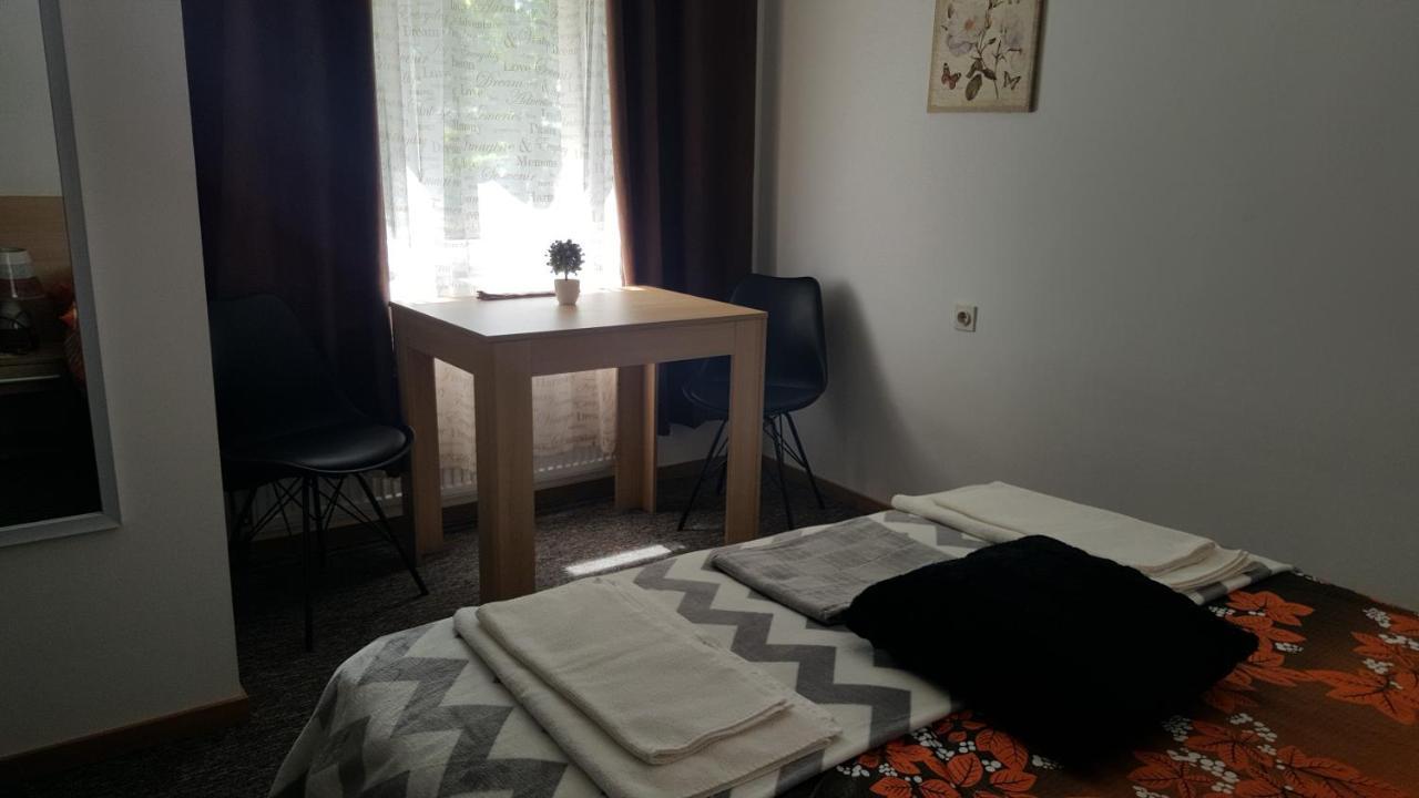 Park Rooms Dugo Selo Buitenkant foto