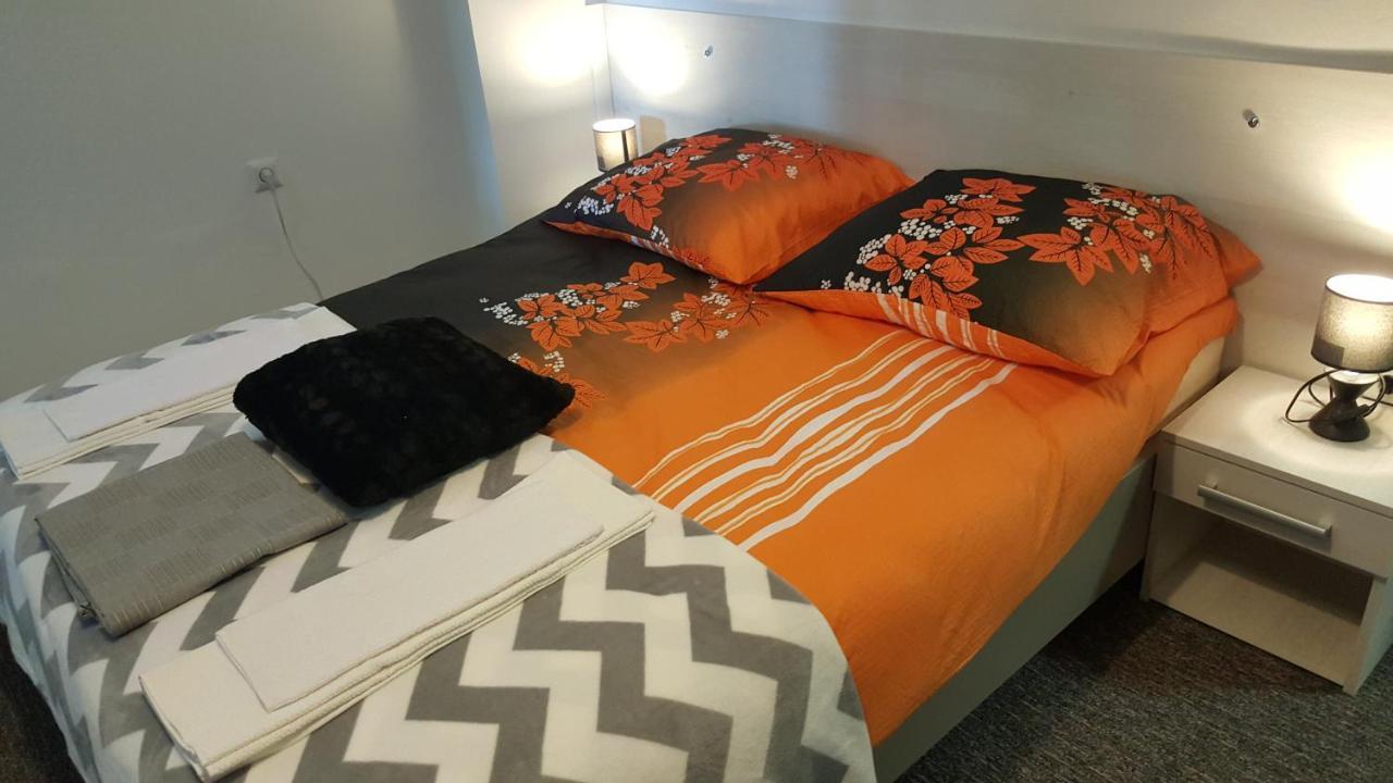 Park Rooms Dugo Selo Buitenkant foto