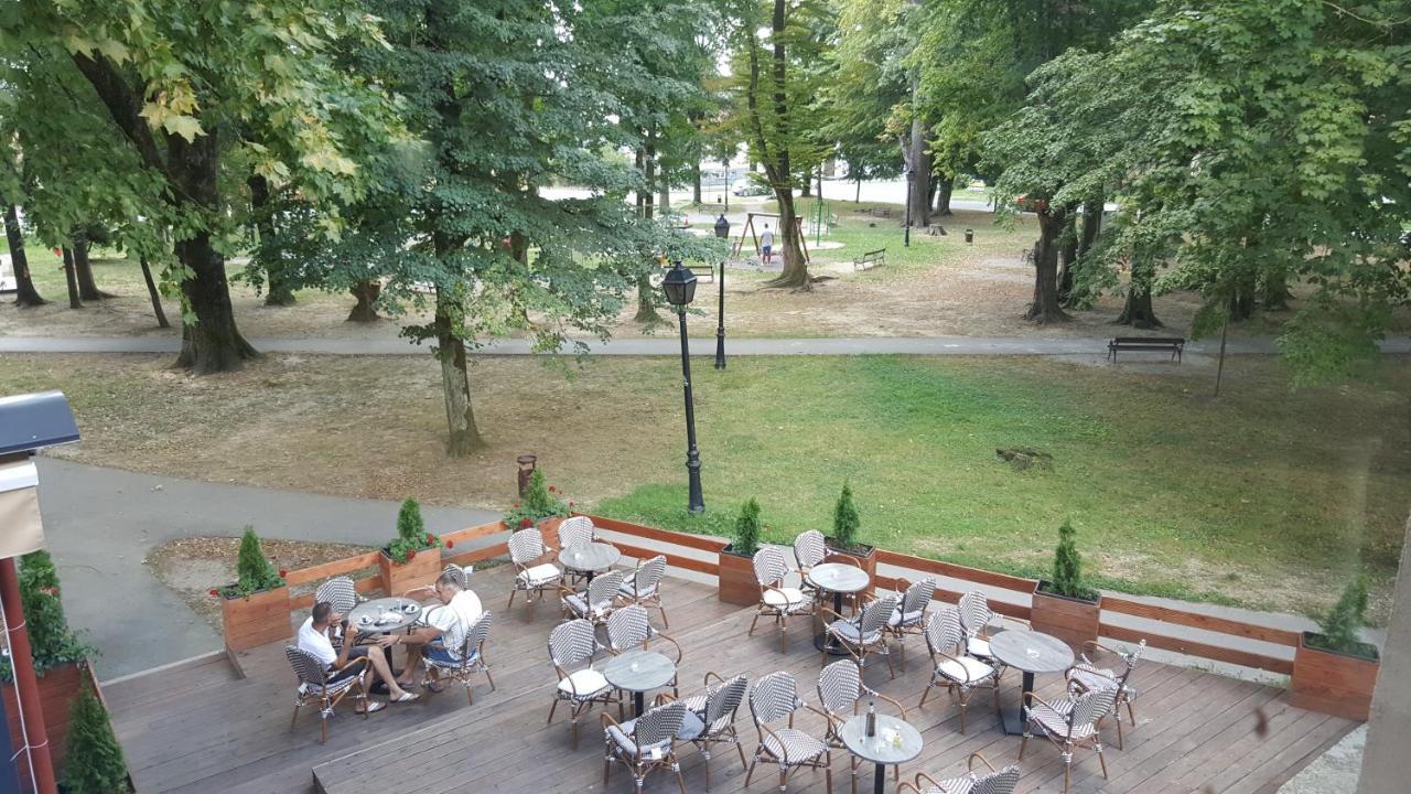 Park Rooms Dugo Selo Buitenkant foto