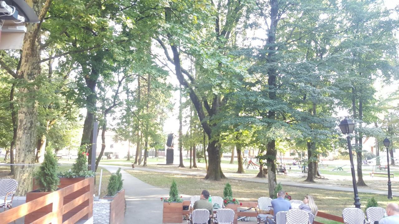 Park Rooms Dugo Selo Buitenkant foto