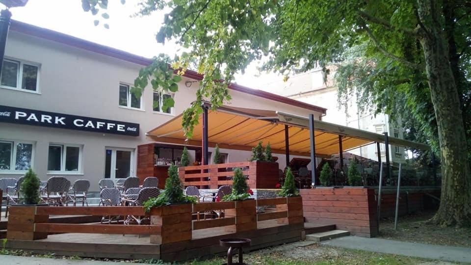 Park Rooms Dugo Selo Buitenkant foto